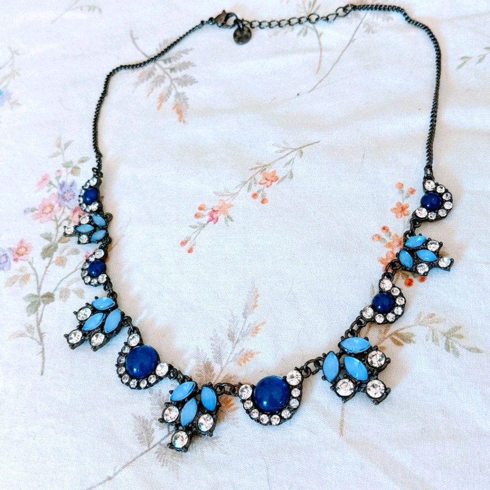 Beautiful blue stone necklace